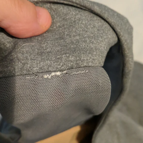 Lululemon tank size 8 - Picture 6 of 6